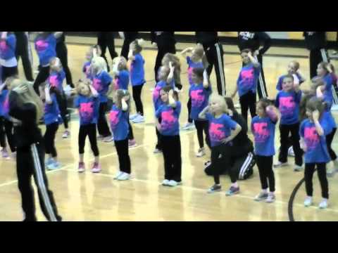 Zoe B-ball Cheer - YouTube