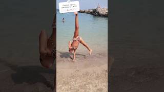 Andiamo al mare per l'ultima volta nel 2024 e Sofy prova gli esercizi di Ginnastica sulla sabbia!🤭