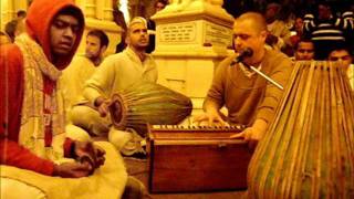 govinda das kirtan in vrindavana