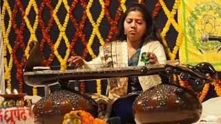 ‎Padmaja Vishwaroop - Vichitra Veena : Dhrupad Mela 2015