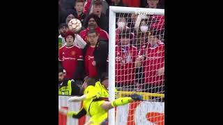The Difference Between De Gea and Onana  #football #goalkeepers