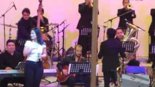 Sandra Lau canta Perfidia con la Big Band Jazz de México