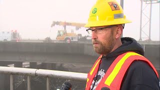 Crews clear logjam under Washington state bridge