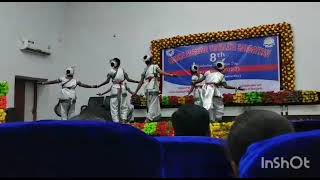 OAV student, Bhatli group dance