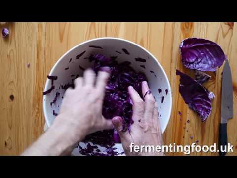 How to make fermented red cabbage How to make fermented red cabbage