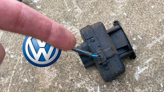 Sticking VW Scirocco / Golf / Tiguan Fuel Tank Flap Actuator Replacement