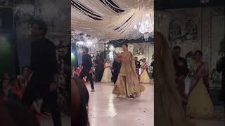 #haniaamir new dance on wedding pt 1 #farhansaeed