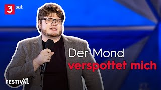 Jan Philipp Zymny macht die Dummheit der Menschen müde | 3satFestival