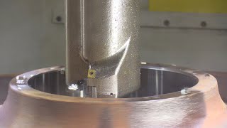 Simmons WTC-250 Wheel Turning Center: Wheel Boring