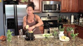 How to Steam Cook Ears of Corn With Herbs : Herbs \u0026 Healthy Dishes