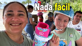 Mi primera vez PATINANDO 🛼 con Nayra y mis amigos.