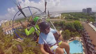 Volando paramotor en cartagena