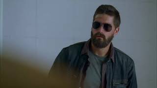 Lost - Jack at Locke's coffin [3x23 - Through the Looking Glass 2]