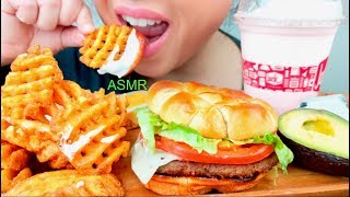 ASMR BUTTER CHEESEBURGER WAFFLE FRIES STRAWBERRY MILKSHAKE + ONION SAUCE (+recipe) suellASMR
