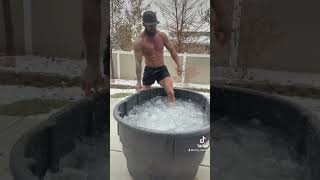 Ice bath, cold plunge, Wim Hof