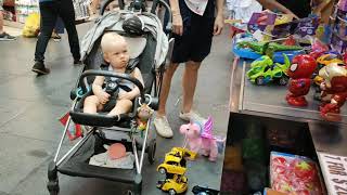 Bugis Street Market in Singapore. 武吉士