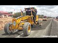 Matador MG17, XCMG GR135, Liugong 4180D Motor Grader Spreading Gravel On Road