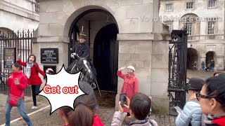 GET OUT OF THE BOX guard told ignorants were running around noisy and not respecting the rules.