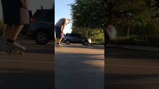 Throwback to this nice kickflip that I landed #poser #kickflip #skaterboi #skateboarding #skating