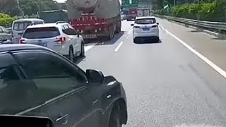 恶意别车 路怒症故意堵截大货车，结局很舒适交通安全交通事故行车记录仪行车安全道路千万条安全第一条