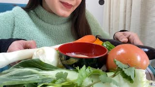 “Super Crunchy! Raw Veggie ASMR Eating Sounds” #cucumber #raddish #onion