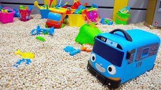 타요 버스와 슈퍼윙스 예준이의 키즈 카페 실내 놀이터 자동차 장난감 색깔놀이 어린이 동요 Tayo Bus Car Wheel Toy for Kids Indoor Playground