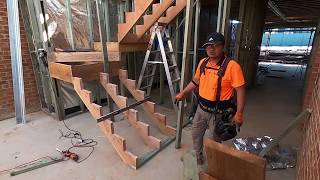 timber stair installation   楼梯安装 3