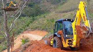 Cortando Estrada nais alturas com a retroescavadeira New Holland b95b. #newhollandtractor #brasil