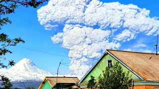 🌋 RUSSIAN VOLCANO ERUPTS TODAY 🇷🇺 Bezymianny emits 15km ash clouds in Kamchatka May 28 2022