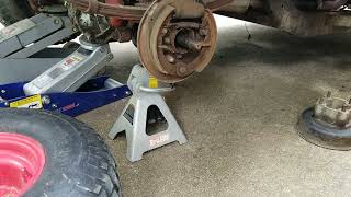 CUSHMAN REAR BRAKES AND CLUTCH SCREWS