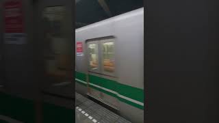 コスモスクエア駅｜大阪メトロ中央線（大阪市交通局20系電車2605F）現役レトロ車両の入線。Osaka Metro Chūō Line Cosmosquare Station JAPAN TRAIN