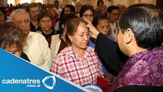 Miles de fieles católicos acuden a los templos a recibir la ceniza previo a la Cuaresma