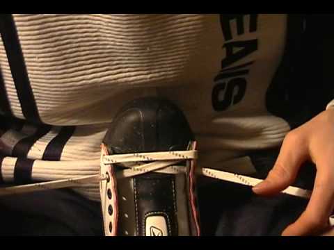 How To LACE Ice-hockey Skates - YouTube