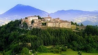 UMBRIA - MONTONE Borgo bello d'Italia - HD