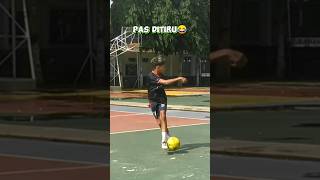 Emang susah ya?🤣 #shorts #skills #futsal #football #bloopers