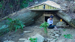 Camp despite heavy rain - Bushcraft wilderness survival shelter