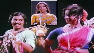 Gaali Maathu–Kannada Movie Songs | Nammoora Santheli Video Song | Lakshmi | TVNXT
