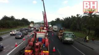 Sesak 10km di PLUS, lori kontena terbalik di Taiping