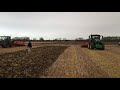 John Deere 6215R AutoPower vs Fendt 724 Vario