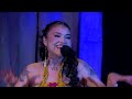 tia wood performs indian boy live come toward the fire