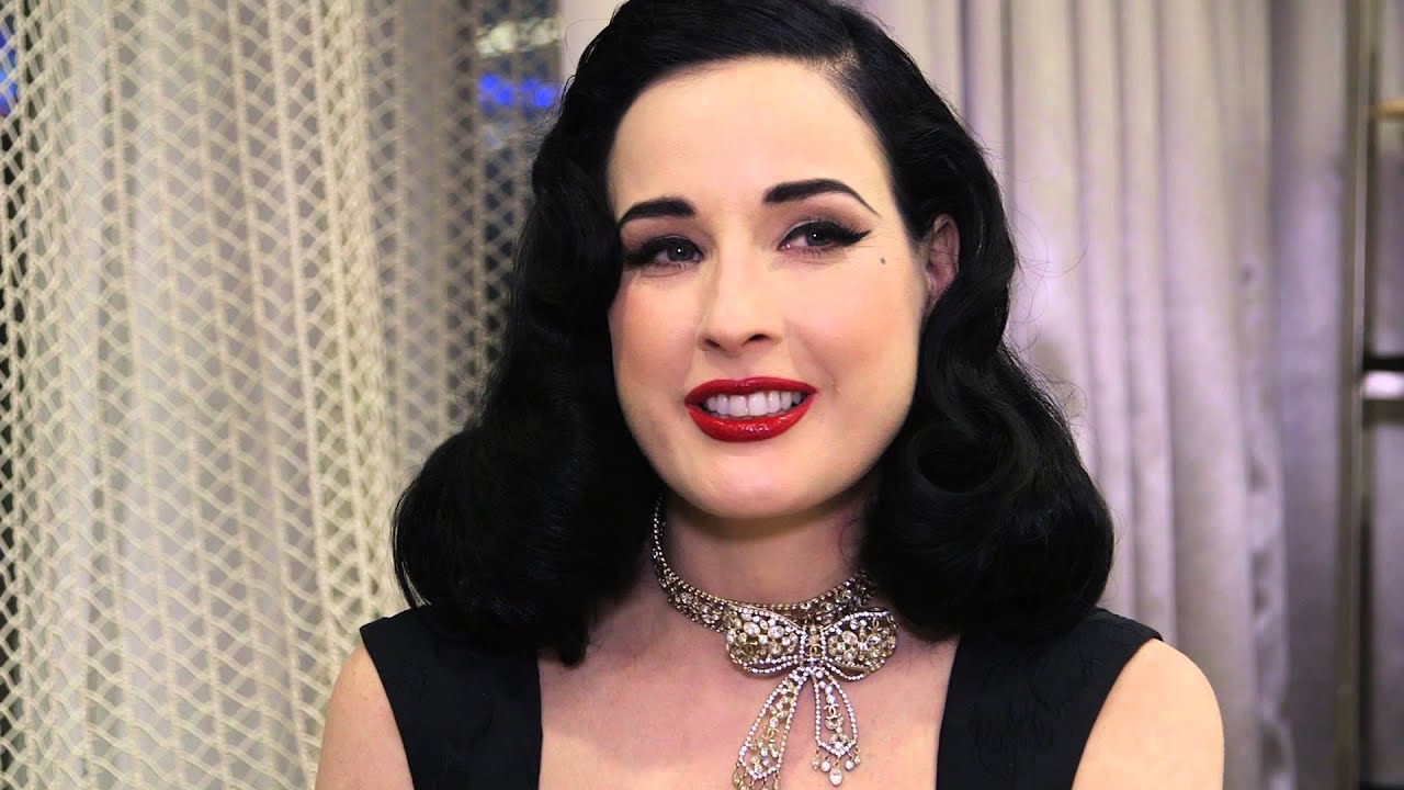 Dita Von Teese Zodiac 60 Photos Astrologytoyou
