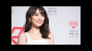 泉里香”ボディラインが出るドレス”で「yahoo!検索大賞」に登壇