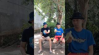 Cara makan pisang yang bener.. 🤣 #shorts #shortsvideos #comedy #sketsakomedi #funny #navykaaurelia