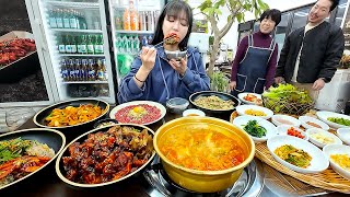 Traveled 2 hours by train to a rural village, Mungyeong, for a feast of pork belly and pig's feet!