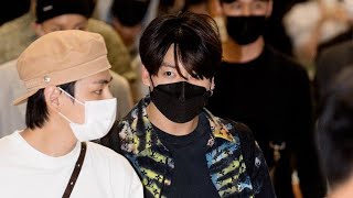 Taekook Airport buddy 😭🤟