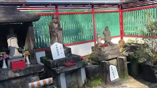 熊本名所4  熊本城稲荷神社⛩  ご利益✨　商売繁盛　五穀豊穣　家内安全　病気平癒　恋愛成就　良縁　子宝　安産　金運　学業　勝負　建築　開運　厄除け　道開き✨　倉稲魂神(ウガノミタマノカミ)を祀る✨