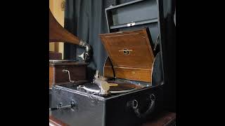 美空 ひばり ♪都々逸♪ 1958年 78rpm record. Columbia Model No 164 phonograph.