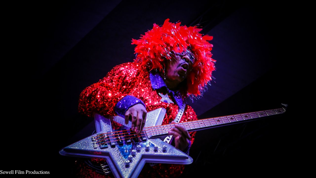 4k Bootsy Collins Bass Solo In Dayton - YouTube