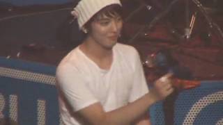 [31.07.10] Yong Hwa sent heart to fans and his mother