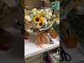 sunflower stand bouquet flower bouquet 鲜花｜礼物｜花束｜每日配送｜huamama singapore flower shop